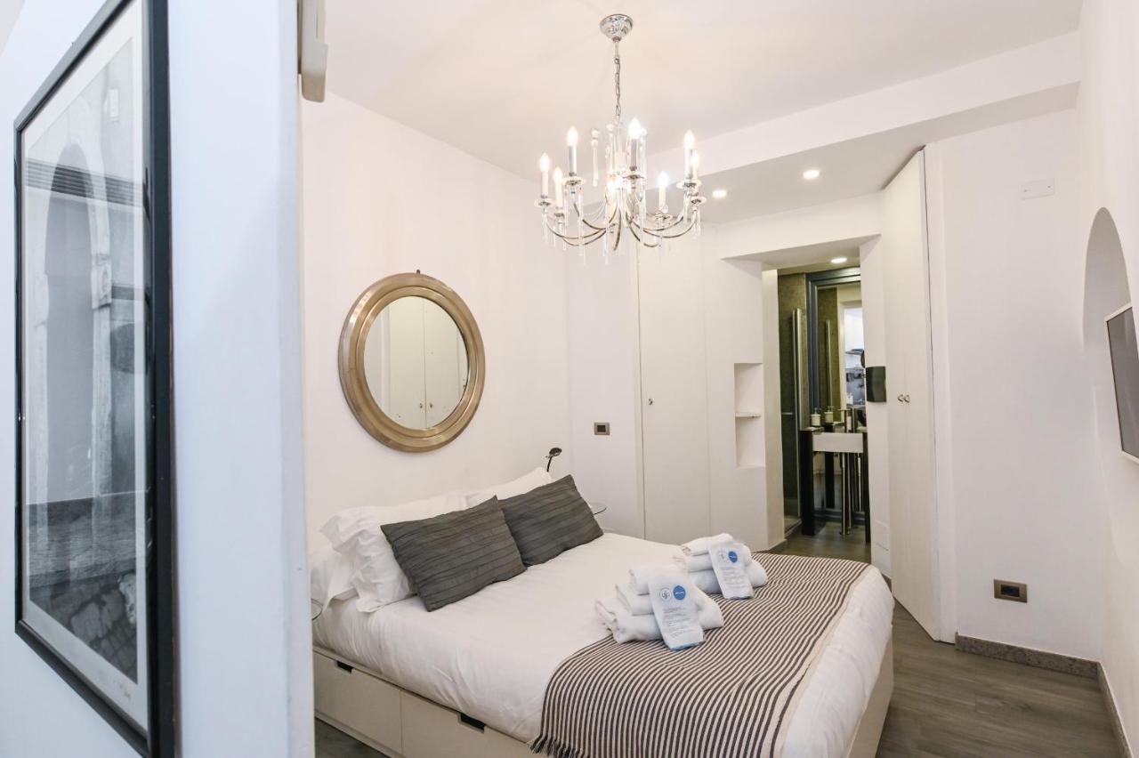 The Essential Trastevere Design Studio Рим Екстер'єр фото
